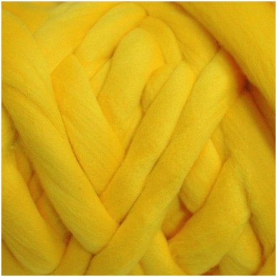 Medium Merino wool tops 50g. ± 2,5g. Color - yellow, 20.1 - 23 mik.