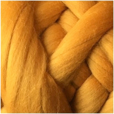 Medium Merino wool tops 50g. ± 2,5g. Color - reddish yellow, 20.1 - 23 mik.