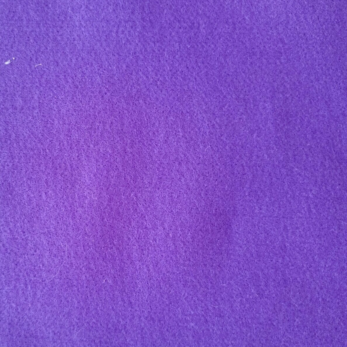 Sintetinio pluošto lakštas A4 formato SPF5022. Spalva: violetinė. Išmatavimai 200*300*1,5mm. Sintetinio pluošto lakštas A4 formato SPF5022. Spalva: violetinė. Išmatavimai 200*300*1,5mm.