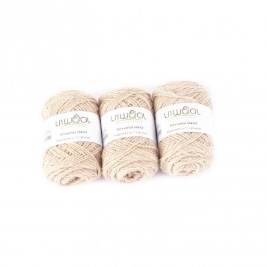 Wool yarn balls 10balls of 100g +/- 5g. Colour- cream
