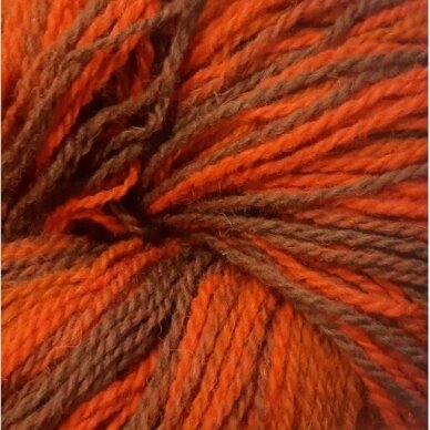 Wool yarn hank 150g. ± 5g. Color - creamy, orange, red. 100% wool.